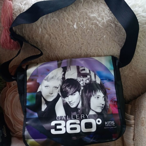 Laptop shoulder bag new with dimensions 40x35 cm