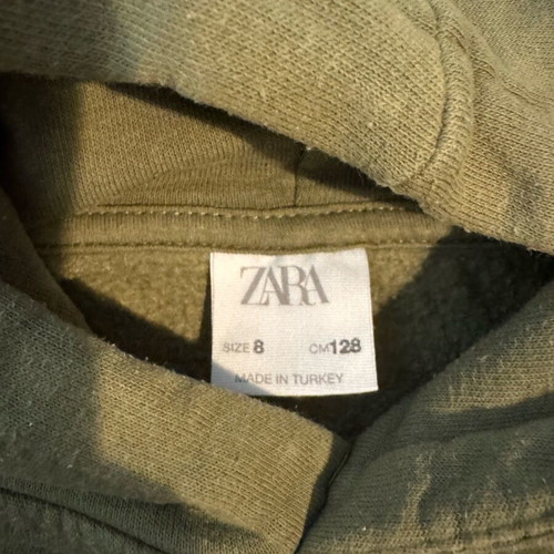 Zara sweatshirt size 8 like new, green