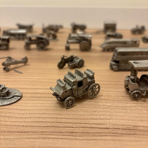 Collectible miniature collection used, 50 pieces, Travels to Yesterday