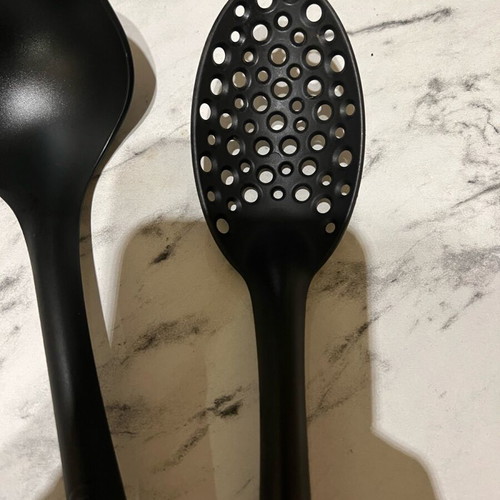 Set of 3 different spoons hard plastic like new, black