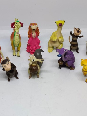 Ice Age collectible figures set of 11, like new