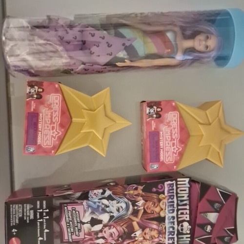 Barbie Mermaid, Monster High Buried Secrets, Dress to Impress Mystery Dolls