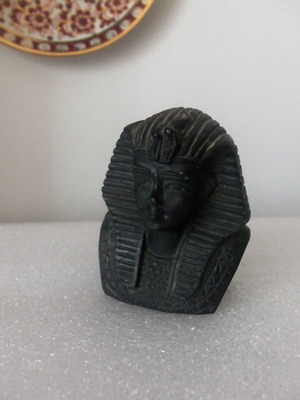 Decorative Egyptian Tutankhamun Pharaoh bust figurine