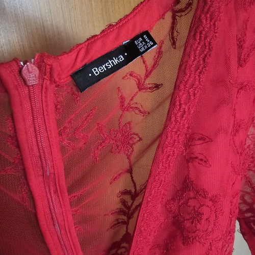 Bershka red dress with lace like new, size S
