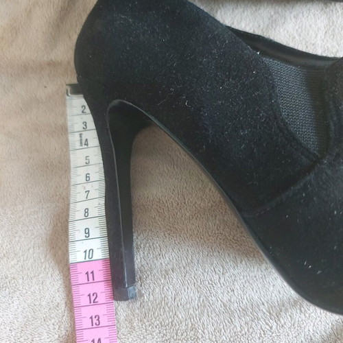 Nine West suede ankle boots 12cm heel size 6 1/2 like new, black