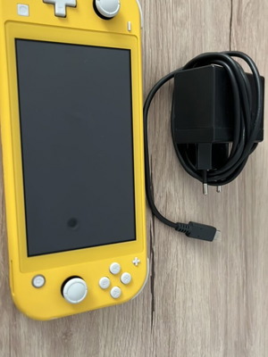 Nintendo Switch Lite like new with charger