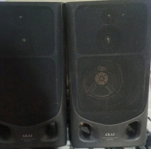 Ηχεία vintage Akai SW-M70 Ιαπωνία - 50w 8 ohms - μέγιστη ισχύς εισόδου 42x23x18 εκ.