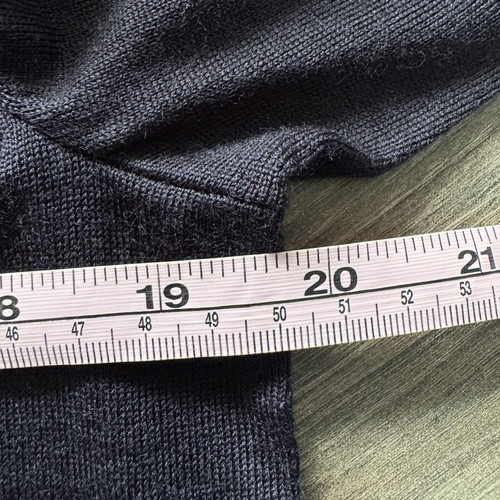 COS 100% merino wool turtleneck top, size M, navy