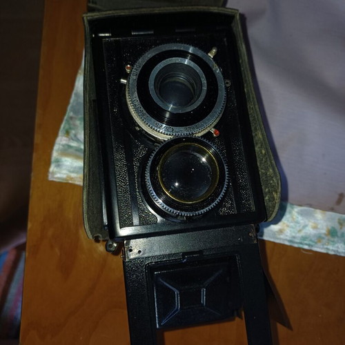 Φωτογραφική μηχανή LOMO Lubitel TLR vintage με θήκη μεταχειρισμένη
