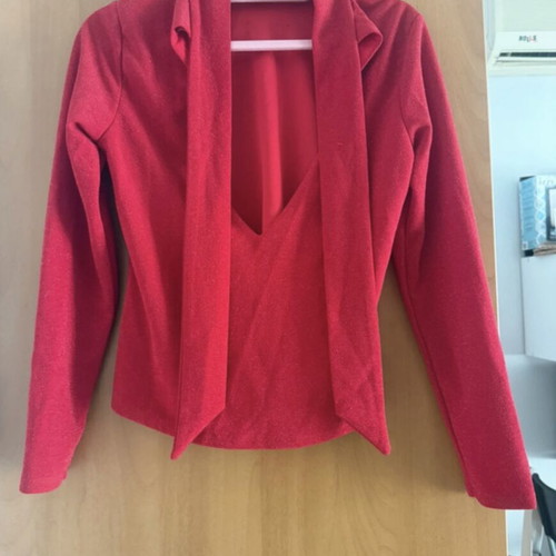 Kendall & Kylie blouse like new, red, size L