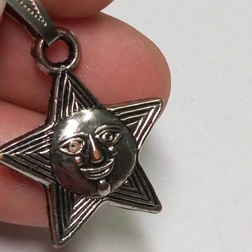 Star Sun Light Motif pendant silver, like new