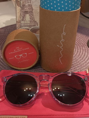 Miss Hamptons J06 Bi-Jelly Strawberry Stone sunglasses, full set