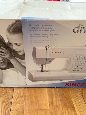 Singer Diva 28 sewing machine new in box