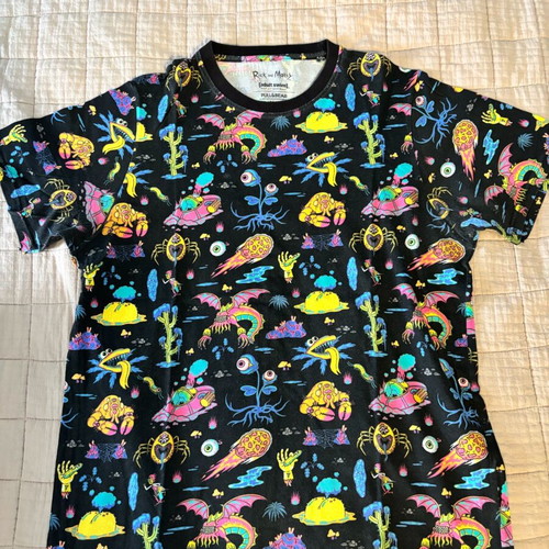 Rick and Morty shirt Bershka medium black multicolor like new