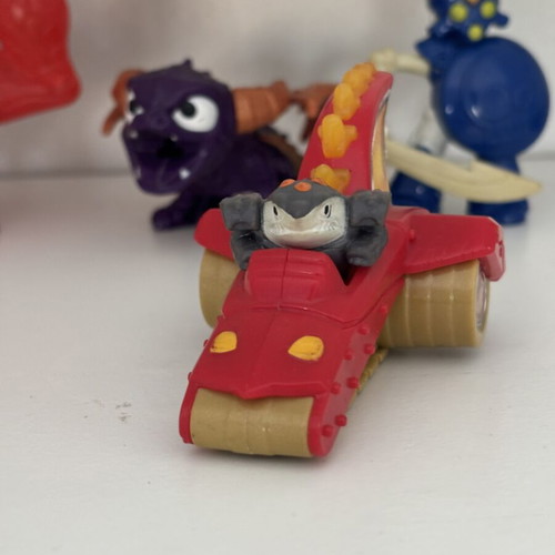 Skylanders toys lot like new, pack of 9 figures and vehicles
