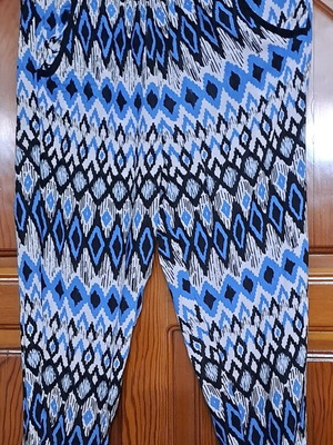 ZARA TRF Collection lightweight trousers with geometric Ikat print, size M