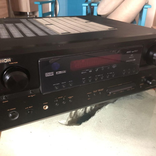 Denon AVR 2106 7.1 channel amplifier like new, 100 watt per channel