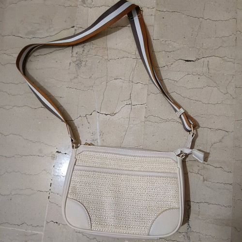 Crossbody bag used, white and beige