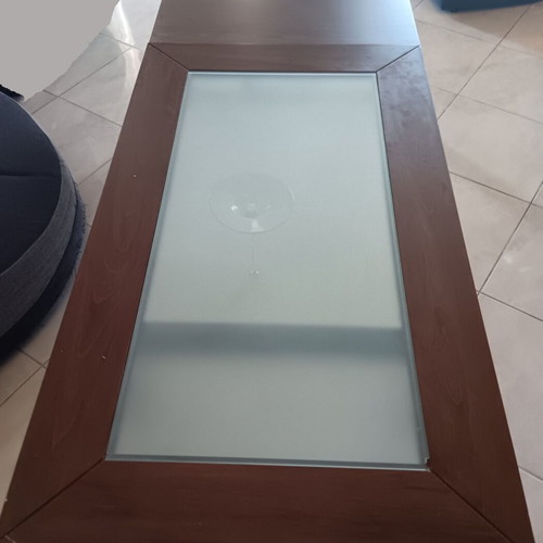 Extendable coffee table