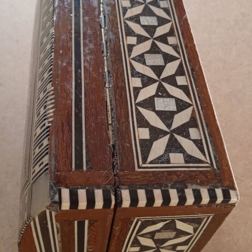 Wooden box with geometric decoration and velvet lining, like new