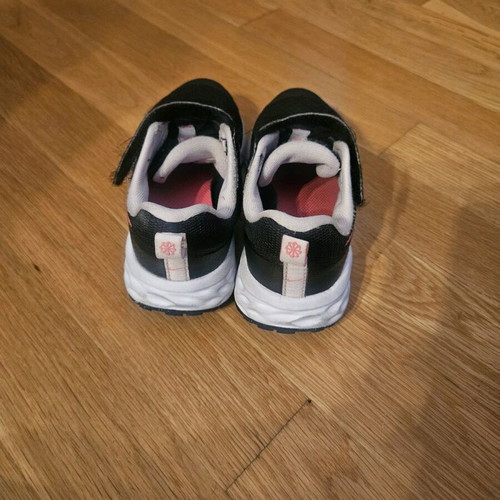 Nike athletic shoes used size 28 for girls