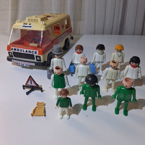 Playmobil ambulance vintage used in good condition
