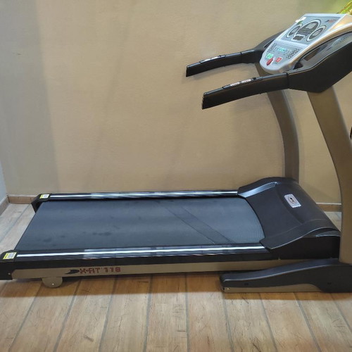 X-FIT 116 Treadmill like new, 3.5 hp, 20 km/h, 14% incline