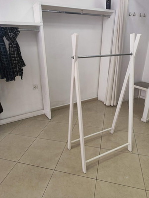 Clothes hanging tripod rack, 3 small and 2 large