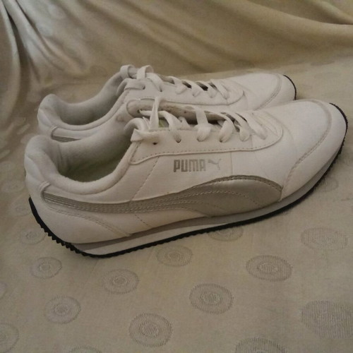 Puma women's athletic shoes used, size 37, white
