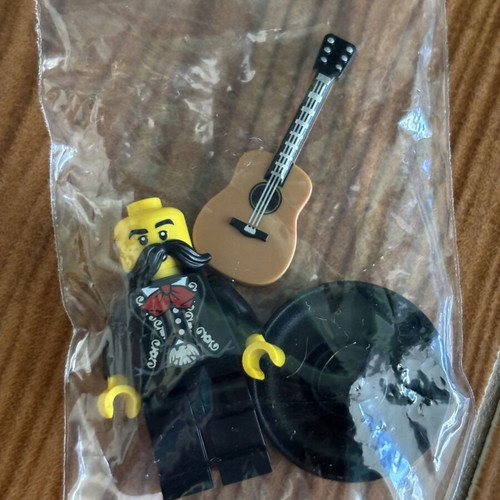 Mariachi Lego CMF Series 16 minifigure, complete set with accessories