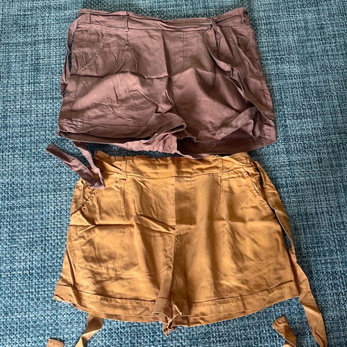 Shorts like new, medium size, brown and yellow set