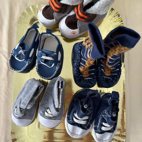 Newborn shoes like new, set of 5 pieces