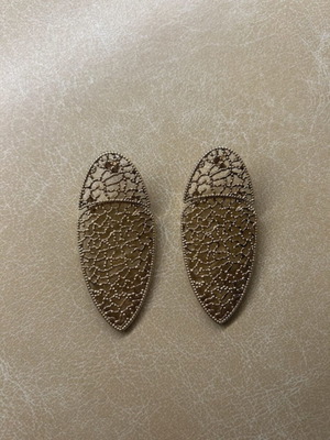 Gold earrings like new