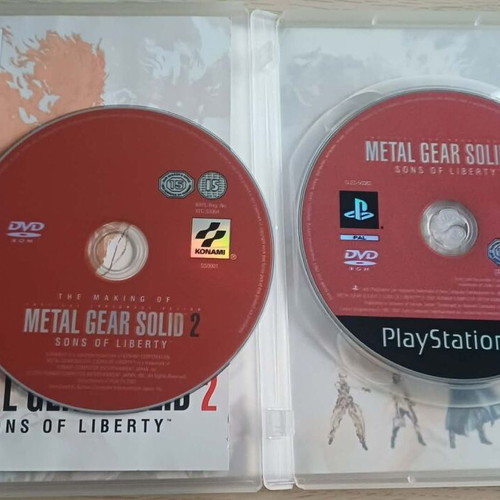 Metal Gear Solid 2 Sons of Liberty PS2 used with bonus DVD