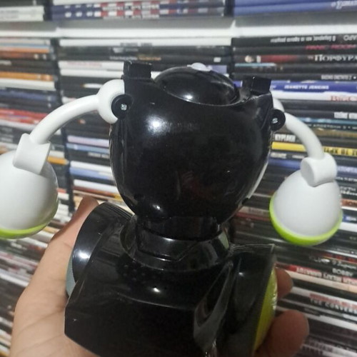 Robot used in good working condition
