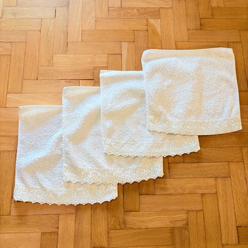 Hand Towels used, set of 4 white