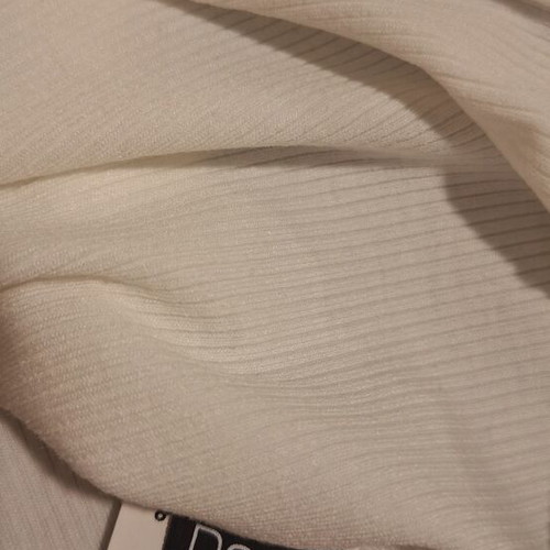 White T-shirt tank top new, flattering square bust, size M