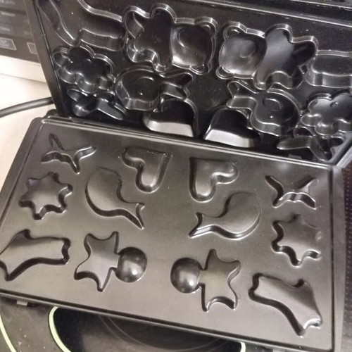 Silvercrest waffle maker used, with three patterns
