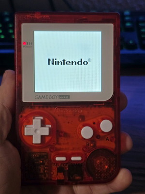 Gameboy Pocket refurbished with IPS screen and new shell