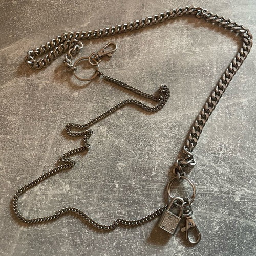 Chain belt with lock like new, silver