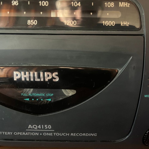 Philips AQ4150 portable radio cassette player, vintage 90s