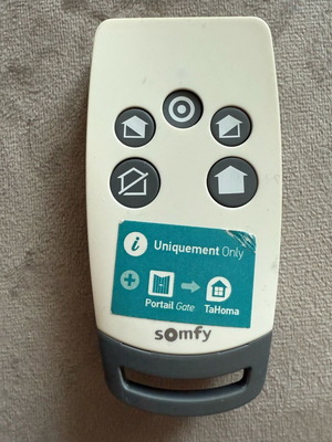 Somfy 240137 Remote Serenity io Tahoma compatible like new