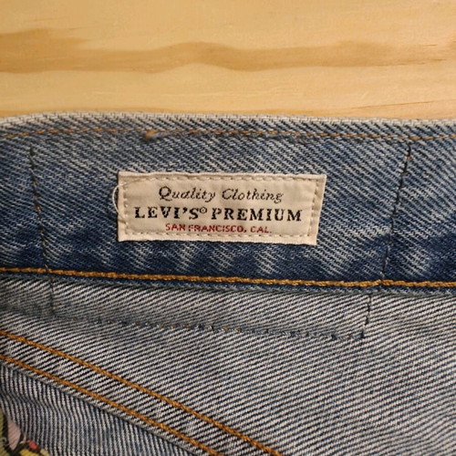 Levi’s 501 women's pants like new, collectible Super Mario edition
