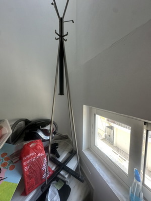 Coat rack with multiple hooks