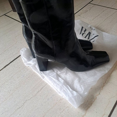 Zara patent leather ankle boots size 40 like new, black