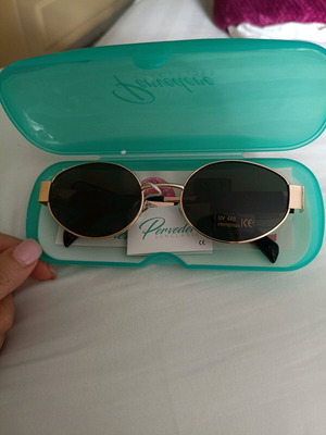 Pervedere women's sunglasses new with oval lenses and gold frame