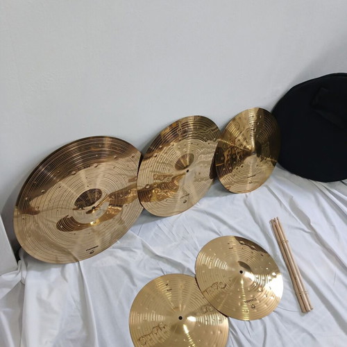 Turkey cymbal set B08, new, 5 pieces with drumsticks