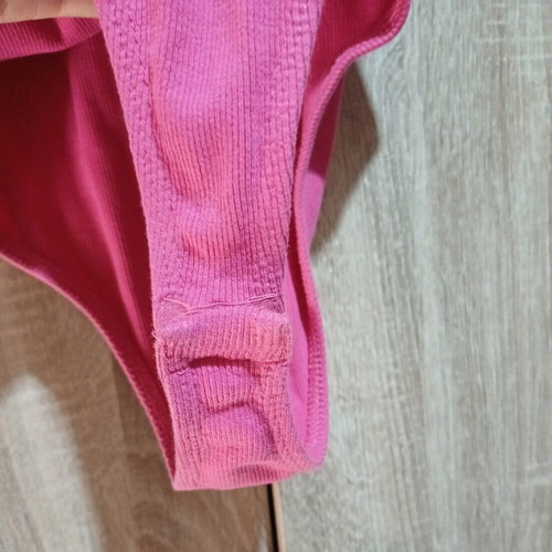 Zara fuchsia ribbed bodysuit with statement ruffles, like new
