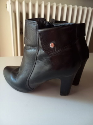 Tsakiris Mallas black ankle boots size 38, 10cm heel