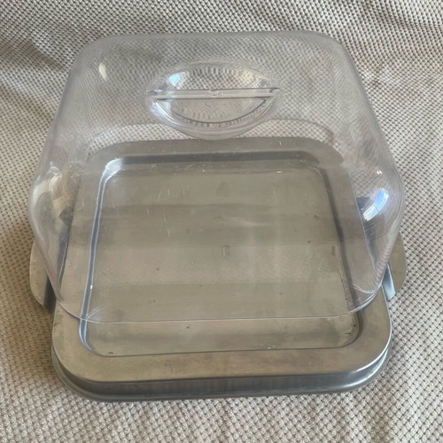 Cheese tray used with transparent lid and inox base